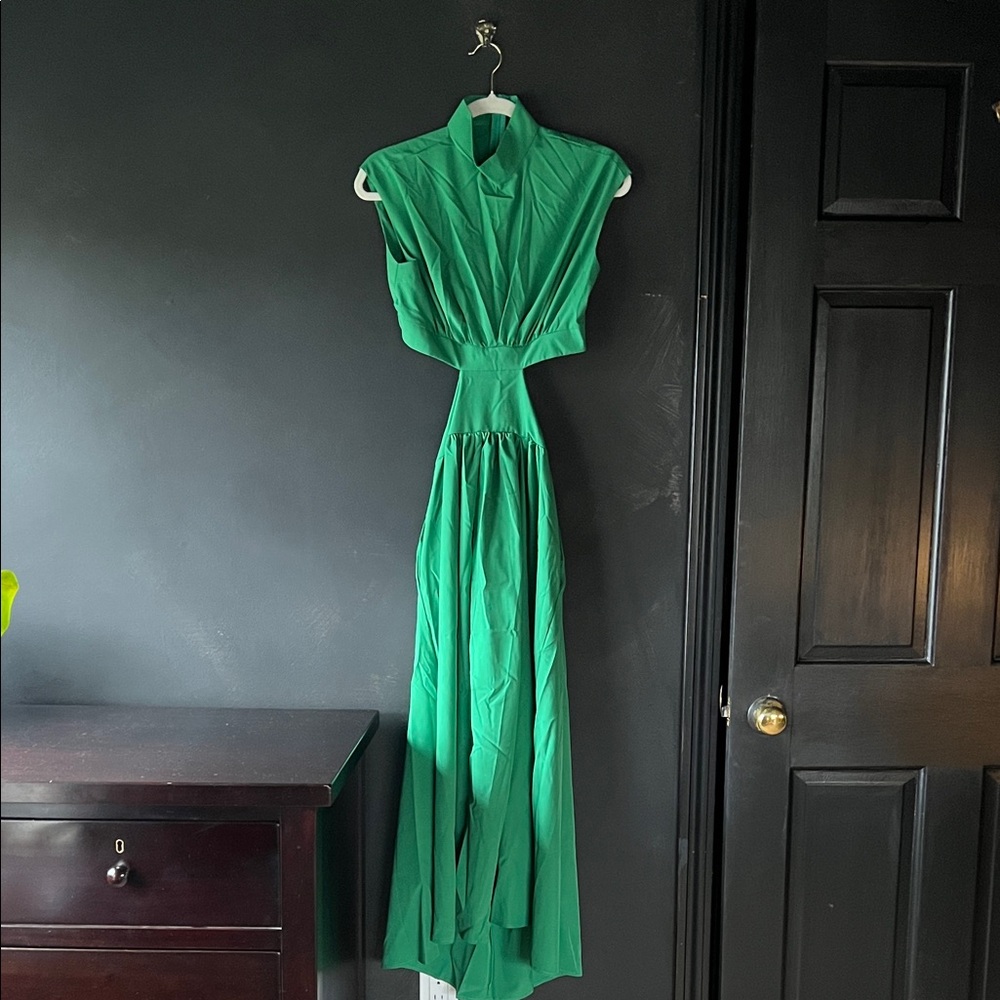 Chic Green Sleeveless Maxi Dress w/ Pockets